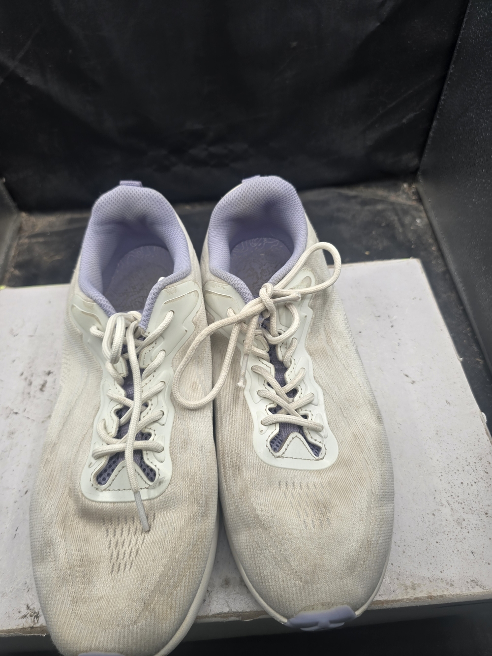 Khombu Women's White Sneakers with Lavender Lining